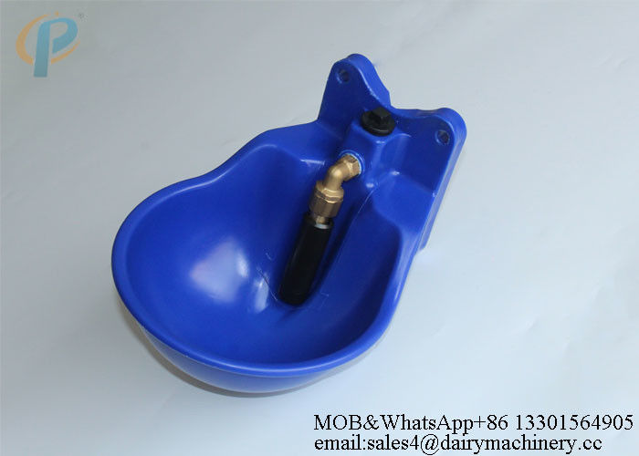 2L Capacity Goat Water Bowl With FDA Plastic Farm Raising Tool Drinking Fountain